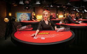 sloot game VIP Slots ကစားသမားတစ်ဦး Mobile APP ဖြင့် Jackpot ကစားနေသောမြင်ကွင်း